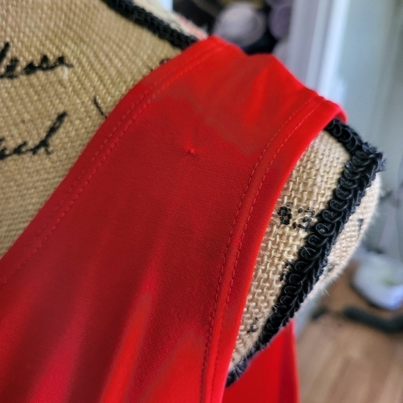 Creation Tank Red - Picture 3 of 7